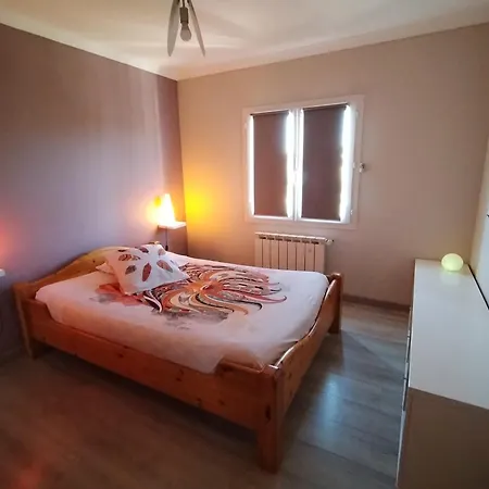 L'oustaou Au Calme Dans Un Pittoresque Petit Village Holiday home