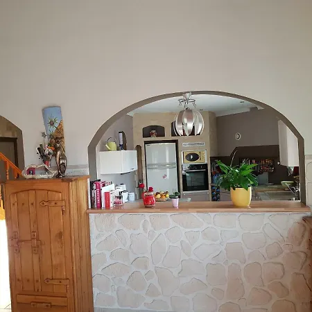 L'oustaou Au Calme Dans Un Pittoresque Petit Village * Montpezat (Gard)