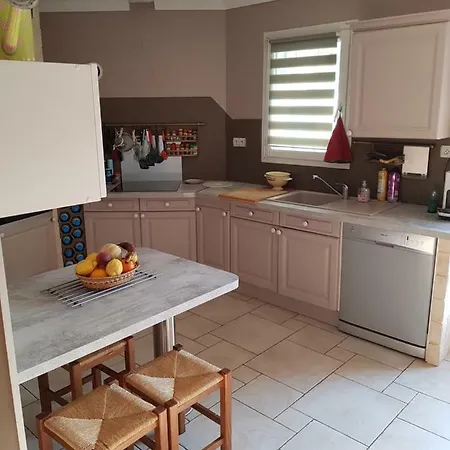 Holiday home L'oustaou Au Calme Dans Un Pittoresque Petit Village